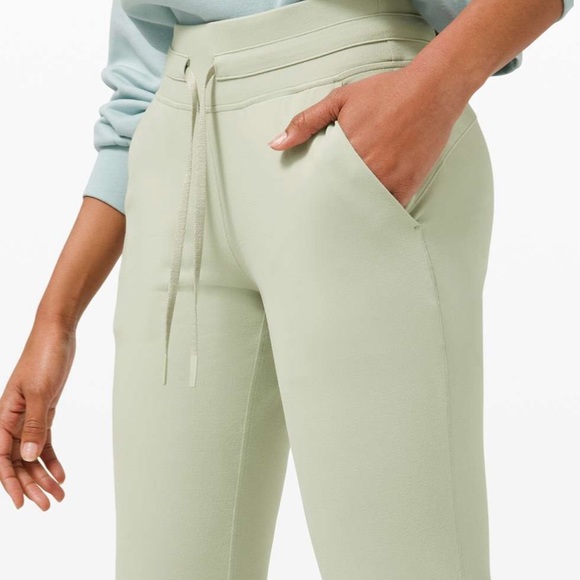 Lululemon Ready to Rulu 7/8 - Picture 2 of 4